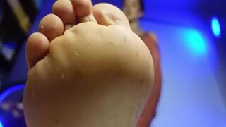 Dirty feet ignoring session - porn video
